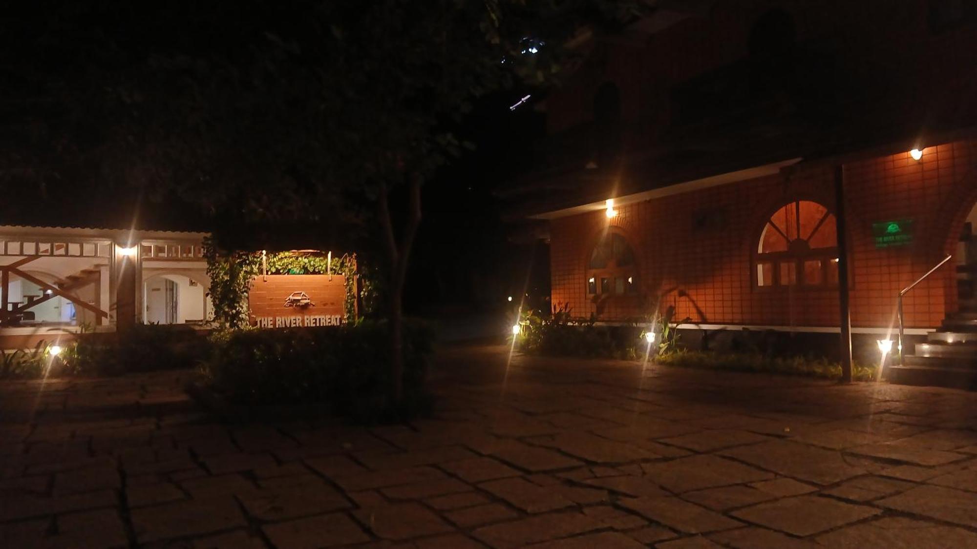 The River Retreat Heritage Ayurvedic Resort Shoranur Exterior photo