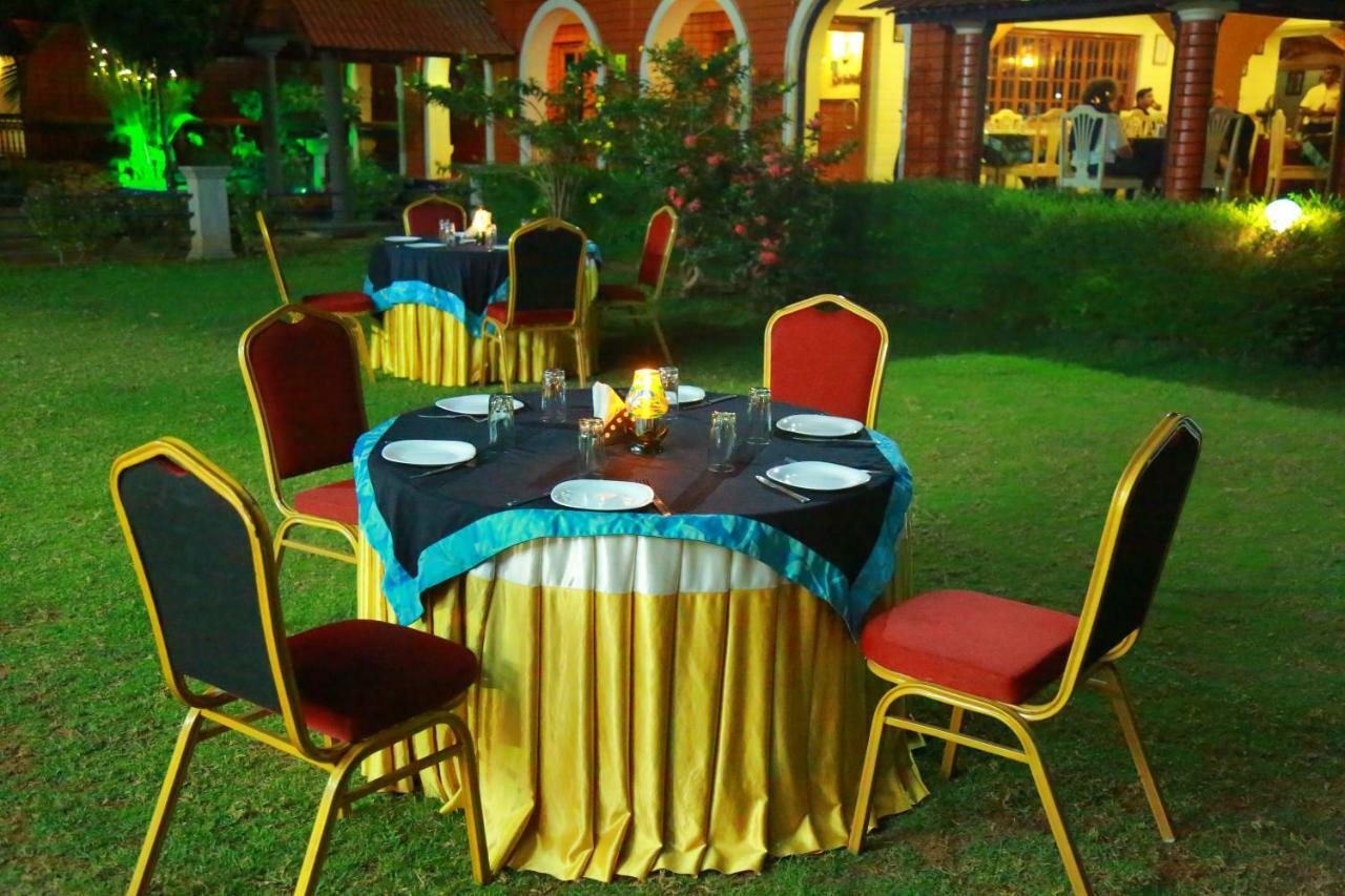 The River Retreat Heritage Ayurvedic Resort Shoranur Exterior photo